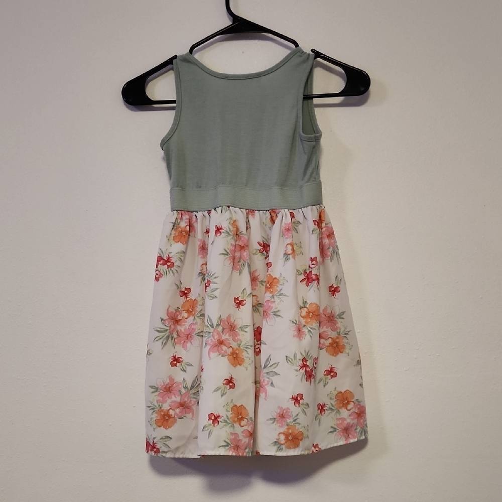 Green Sleeveless Tie Front Sundress - Picture 3 of 3